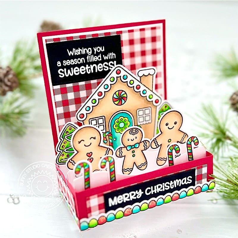 Sunny Studio Season Filled with Sweetness Gingerbread Men Pop-up Holiday Christmas Card using Baking Spirits Bright Stamps