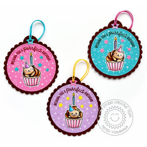 Sunny Studio Kitty Cats in Cupcakes with Candles & Party Hats Scalloped Circle Gift Tags (using Birthday Cat 4x6 Clear Stamps)