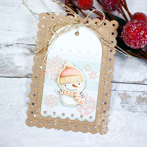 Sunny Studio Snowmen & Snowflakes Kraft Scalloped Christmas Holiday Gift Tag using Snowman Kisses 3x4 Clear Stamps
